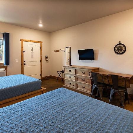 The Woods Lodging Kingston Exteriér fotografie