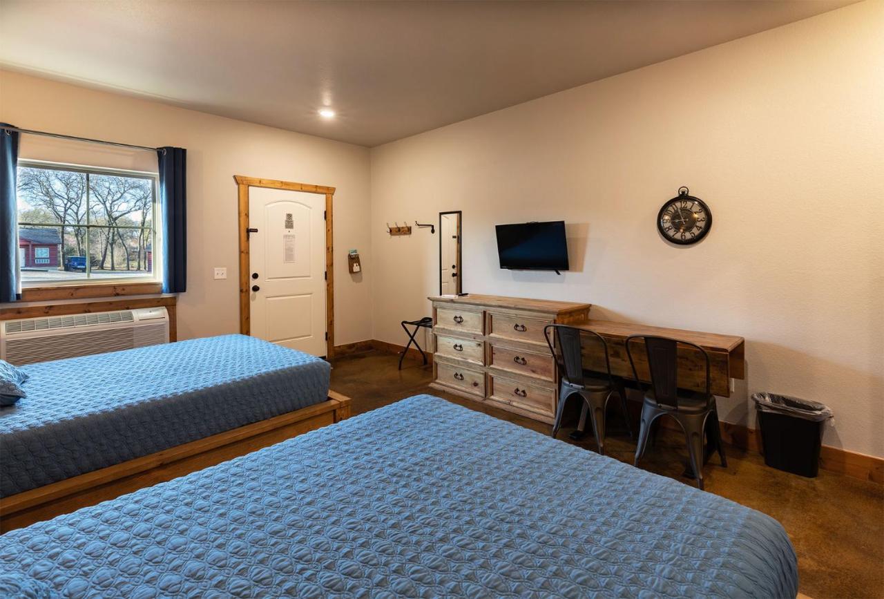 The Woods Lodging Kingston Exteriér fotografie
